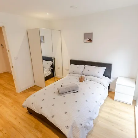 Warm 2 Bedroom Apartment 15 Min Walk To Etihad Stadium And City Center Manchester Exterior photo