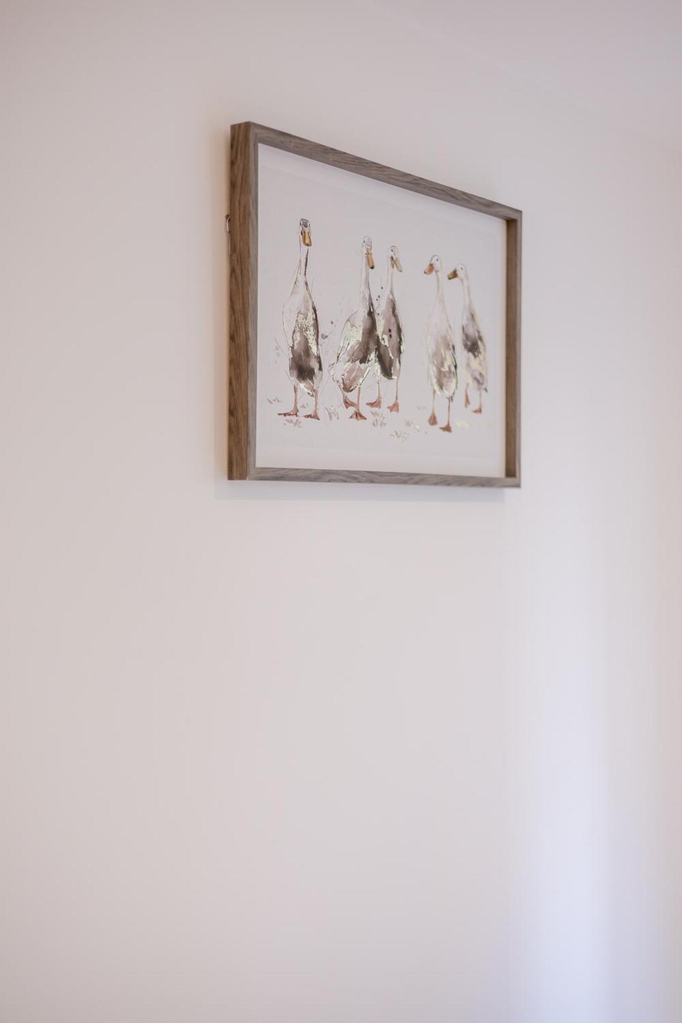 Warm 2 Bedroom 15 Min Walk To Etihad Stadium And Center Apartment *